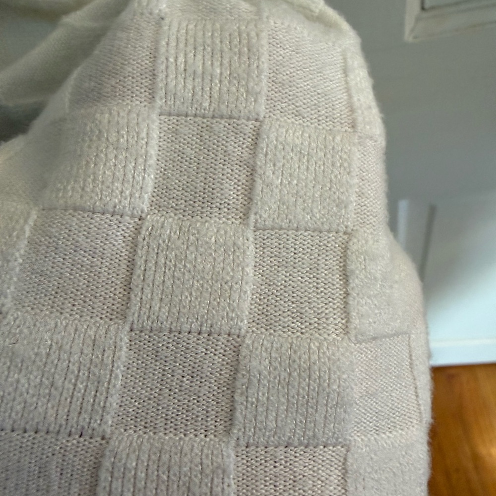 Cream Checkered Collared Blouse - Picture 4 of 4